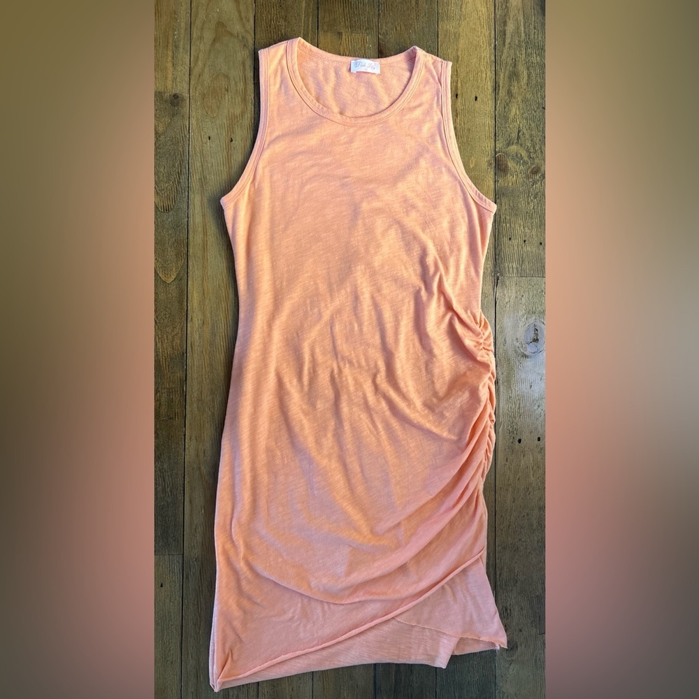 PINK LILY Sleeveless peach Dress with rouching on the side lined - Picture 3 of 10